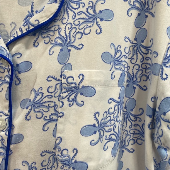 Jayes Studio White and Blue Floral Pajama Set - Picture 4 of 5